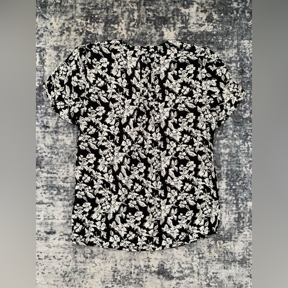 DANIEL RAINN Calisto Pleat Detail Tulip Sleeve Blouse | Medium | Black - Picture 3 of 5